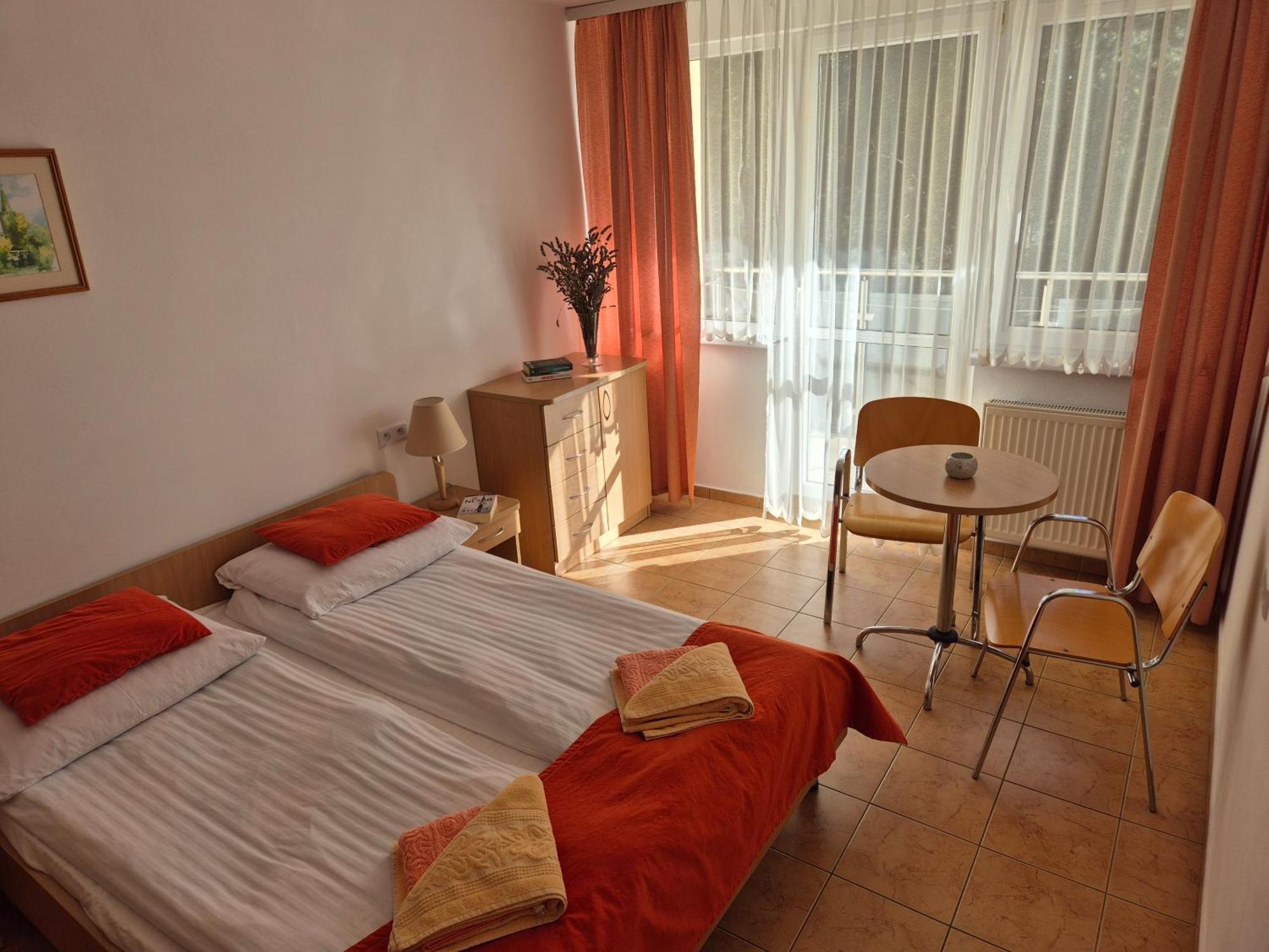 Osrodek Wypoczynkowo-Leczniczy Opole W Dzwirzynie Hotel Dzwirzyno Room photo