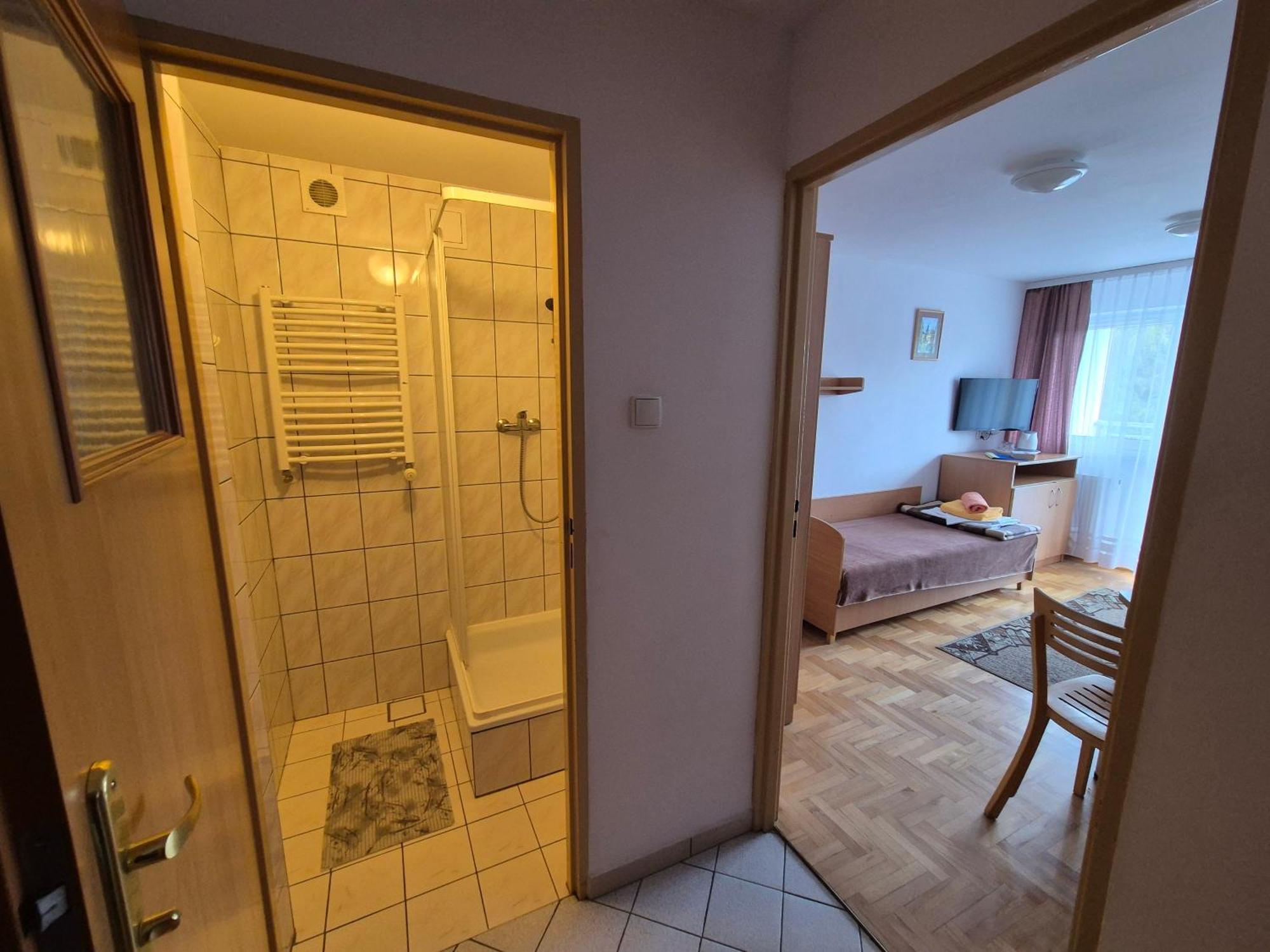 Osrodek Wypoczynkowo-Leczniczy Opole W Dzwirzynie Hotel Dzwirzyno Room photo