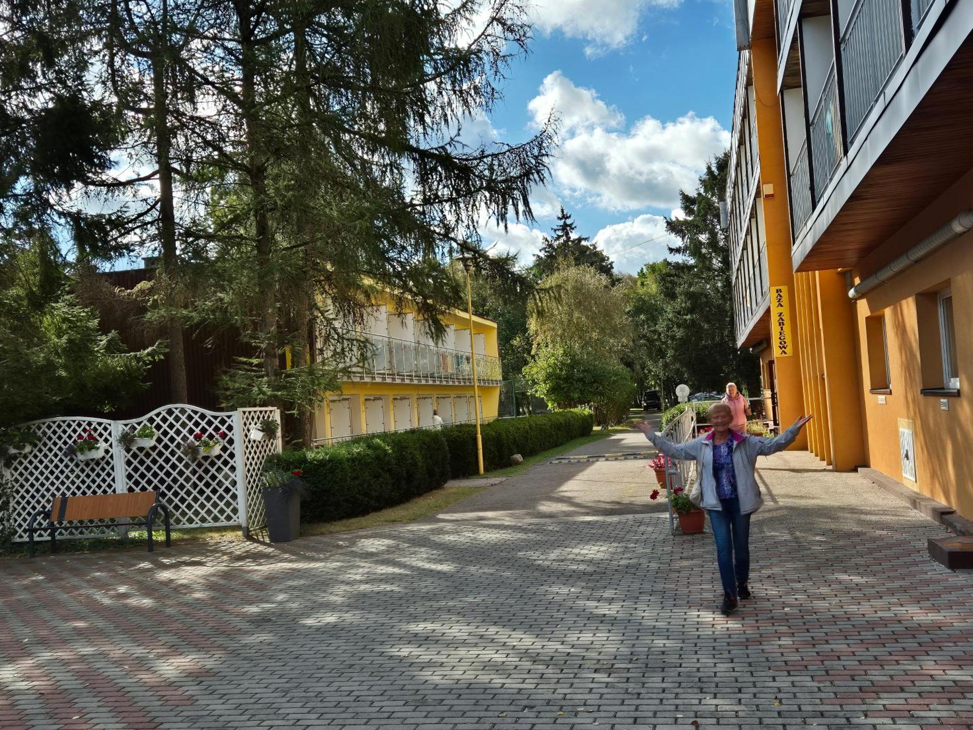 Osrodek Wypoczynkowo-Leczniczy Opole W Dzwirzynie Hotel Dzwirzyno Exterior photo