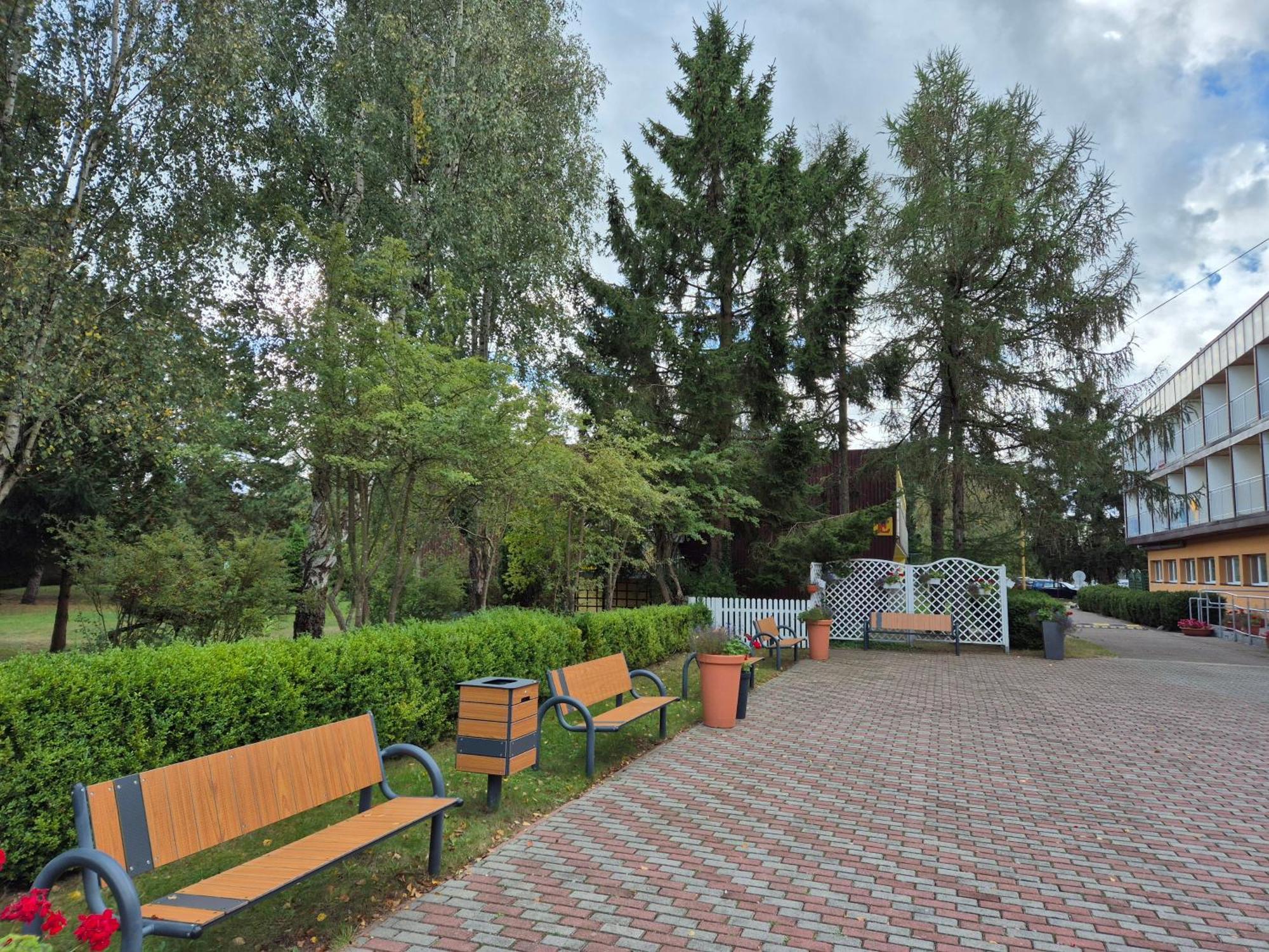 Osrodek Wypoczynkowo-Leczniczy Opole W Dzwirzynie Hotel Dzwirzyno Exterior photo